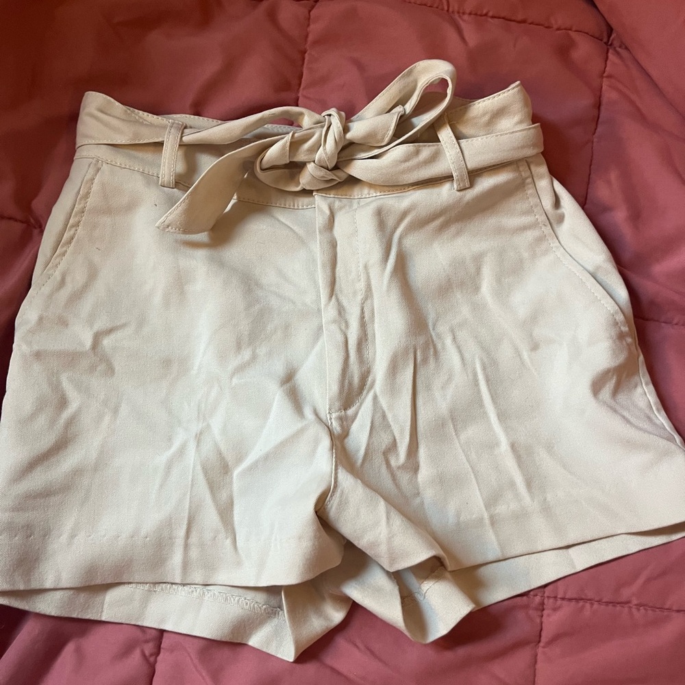 Women's Cream Shorts